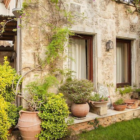 Holiday Home In The Archanes With A Garden Kültér fotó